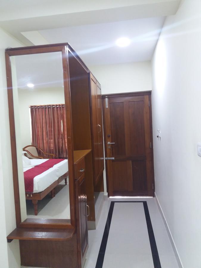 Travancore Island Resort Thiruvananthapuram Exterior photo