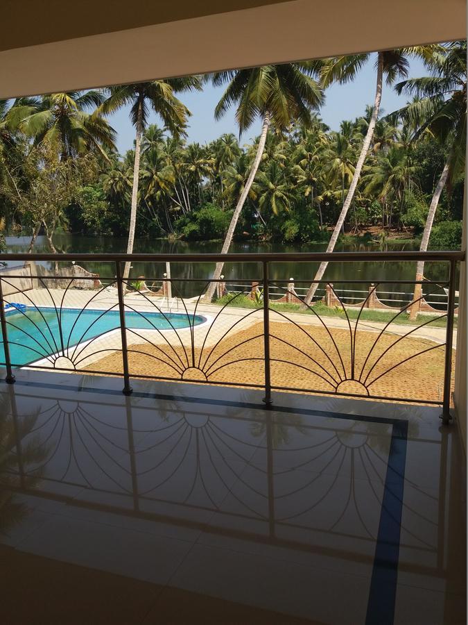 Travancore Island Resort Thiruvananthapuram Exterior photo