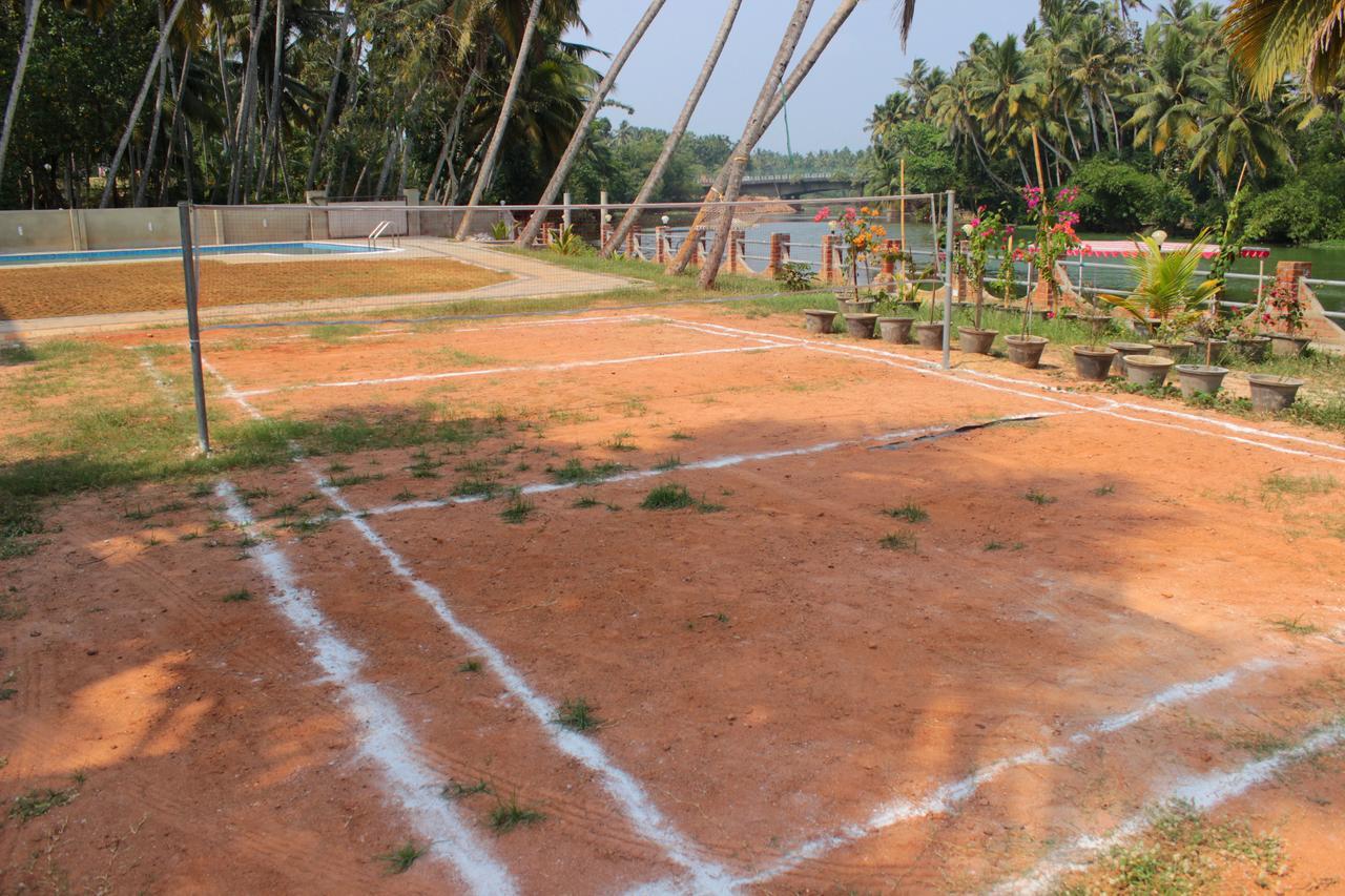 Travancore Island Resort Thiruvananthapuram Exterior photo